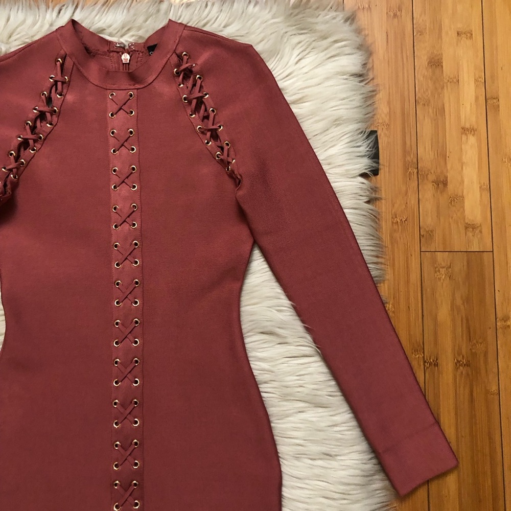 Windsor Bodycon Criss Cross Mock Neck Long Sleeve Rust Orange Mini Dress size S - Picture 3 of 11